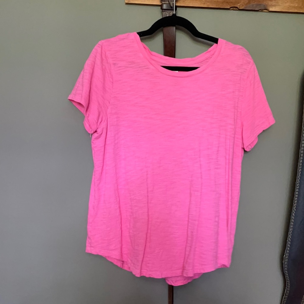 Pink crew neck tee
